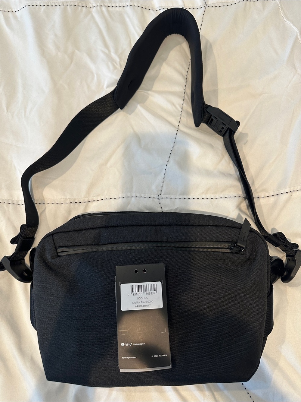 Alpaca Go Sling Bag Black